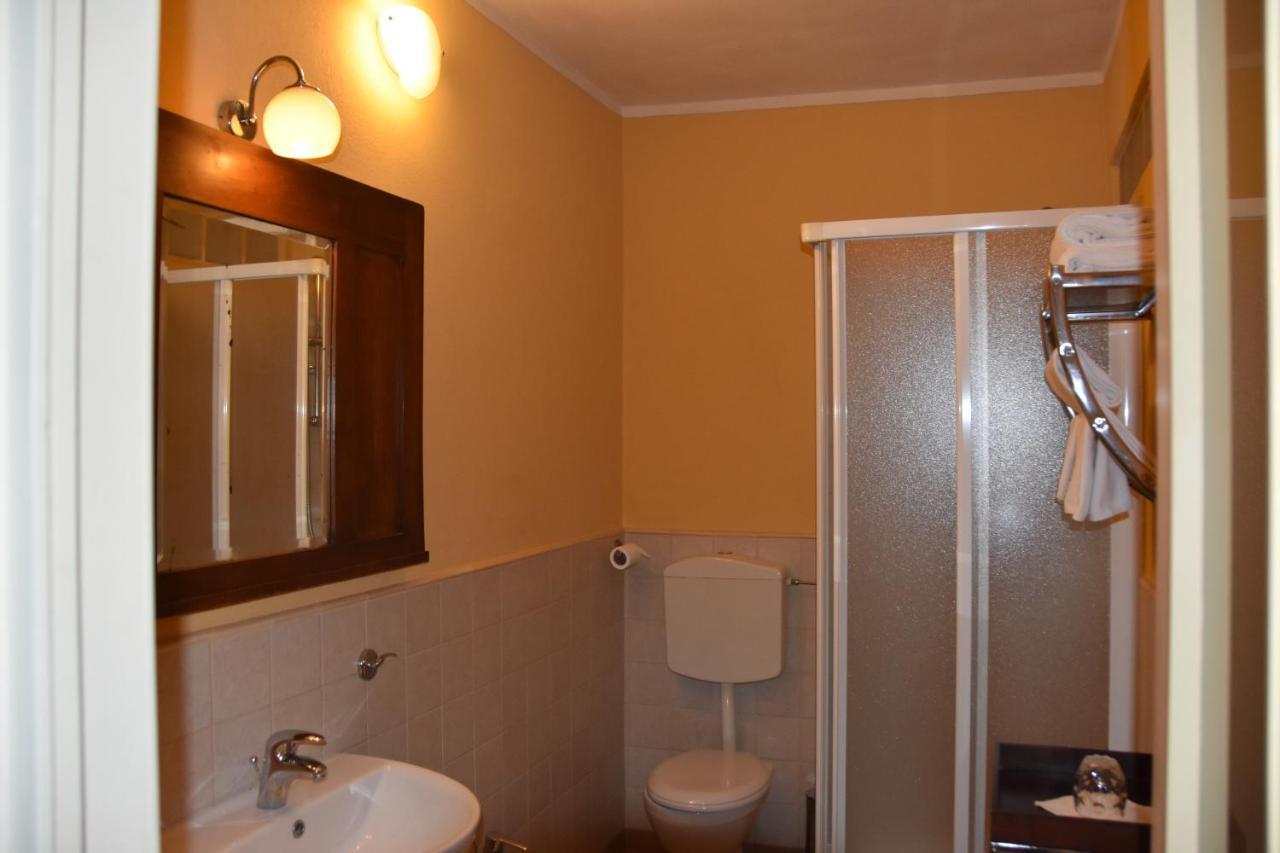 B&B Al Ducale And Apartments Parma Ngoại thất bức ảnh