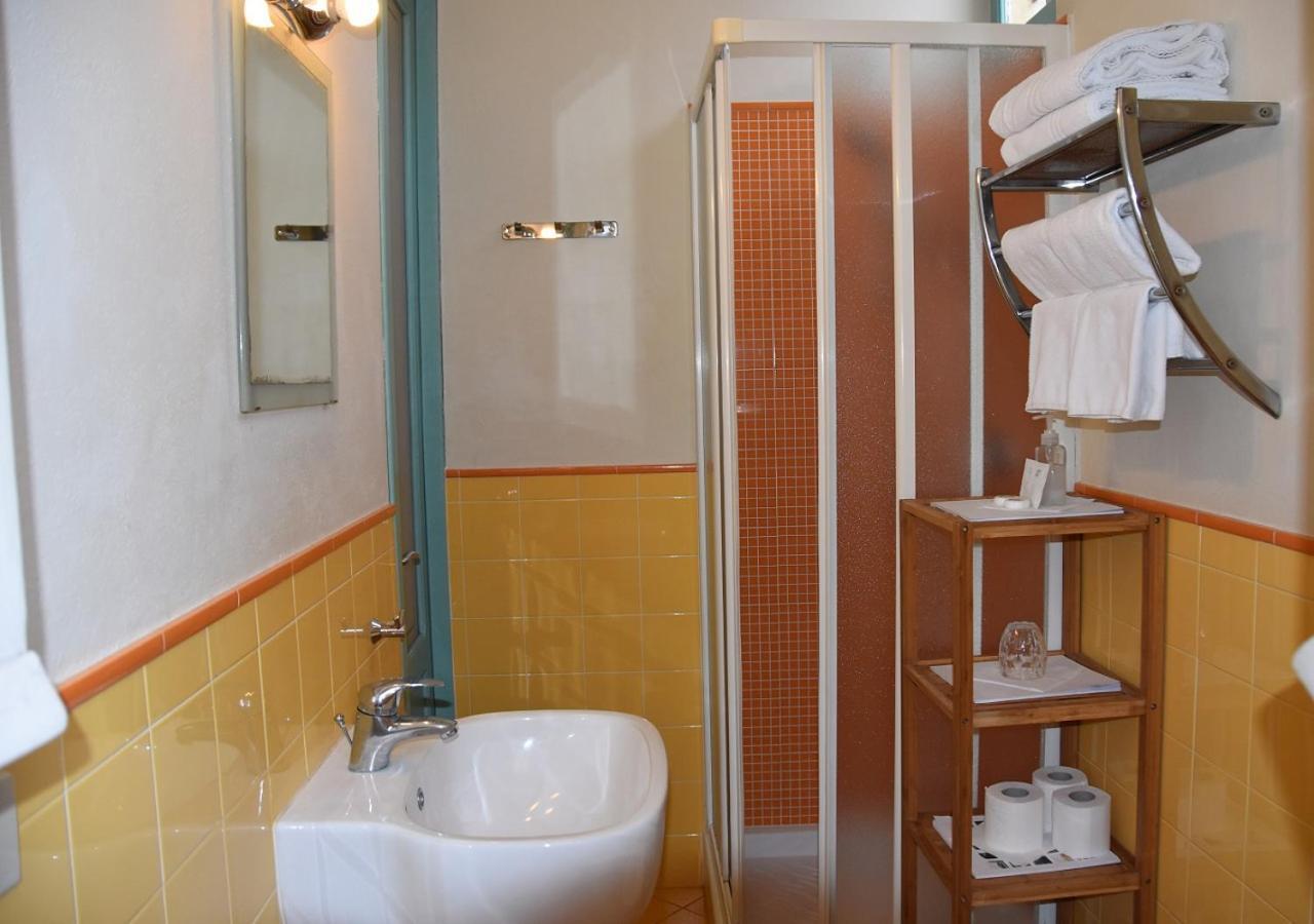 B&B Al Ducale And Apartments Parma Ngoại thất bức ảnh